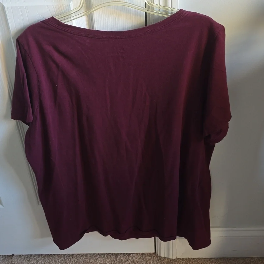 Maroon Nike tshirt